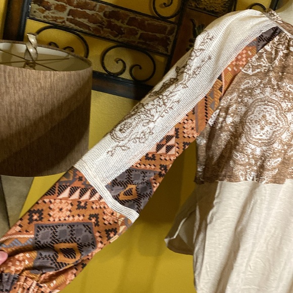 Gimmicks Bohemian top‼️ - Picture 3 of 10